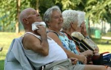 Caldo afoso sabato: aumentano del 3% i decessi tra gli anziani a Napoli