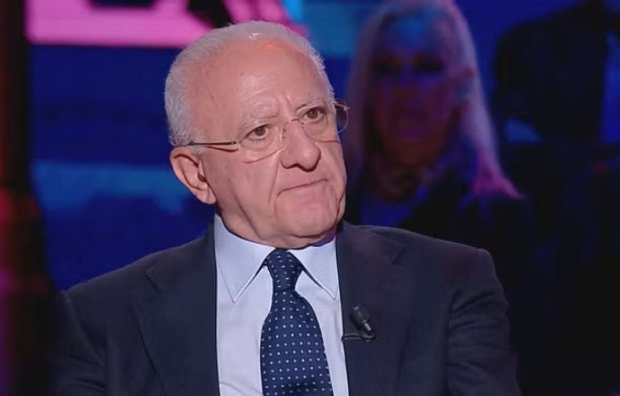De Luca: «Opacità nella delibera da 8,3 milioni per disoccupati, serve chiarezza e intervento delle autorità»