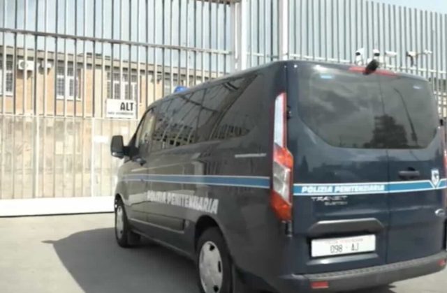 Salerno, controlli severi: multe per i fuochi d’artificio vicino al carcere