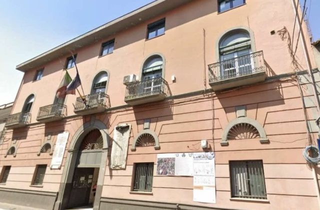 San Cipriano d’Aversa: dipendente comunale sospeso per frodi sui rimborsi spesa