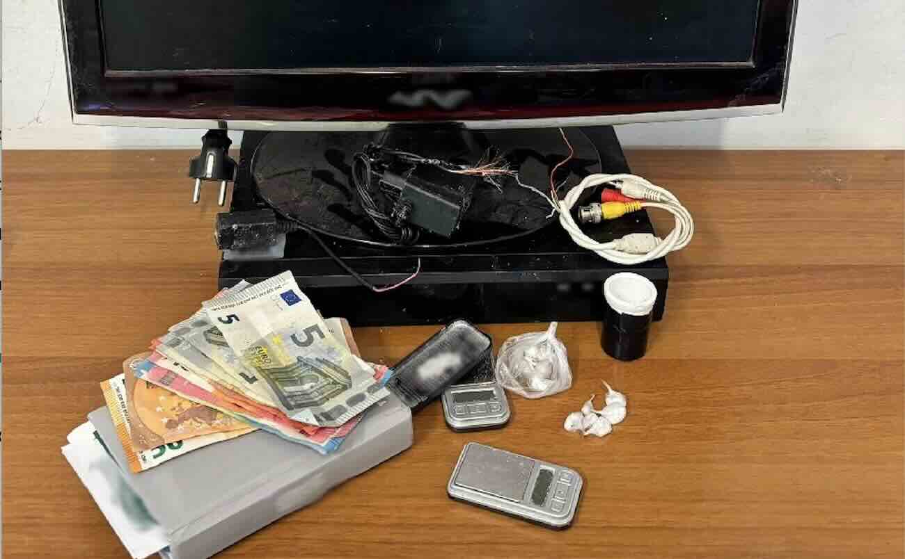 San Giovanni, fermato 44enne: scoperti droga e un’intricata rete di sorveglianza