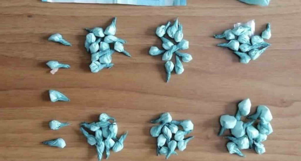 Capri, blitz della polizia: arrestata pusher napoletana con crack in borsetta
