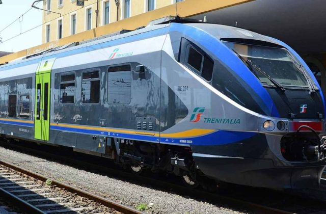 Giuliano, luglio di caos nei trasporti: scioperi bloccano aerei, treni e navi con disagi per tutti