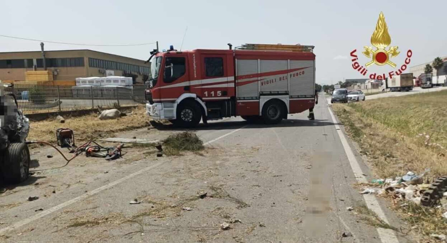 Tragedia sull’Appia: due vite spezzate e un ferito grave nella notte del Casertano