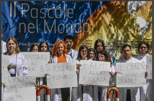 Pascale in fermento: ricercatori oncologici protestano per la precarietà del lavoro