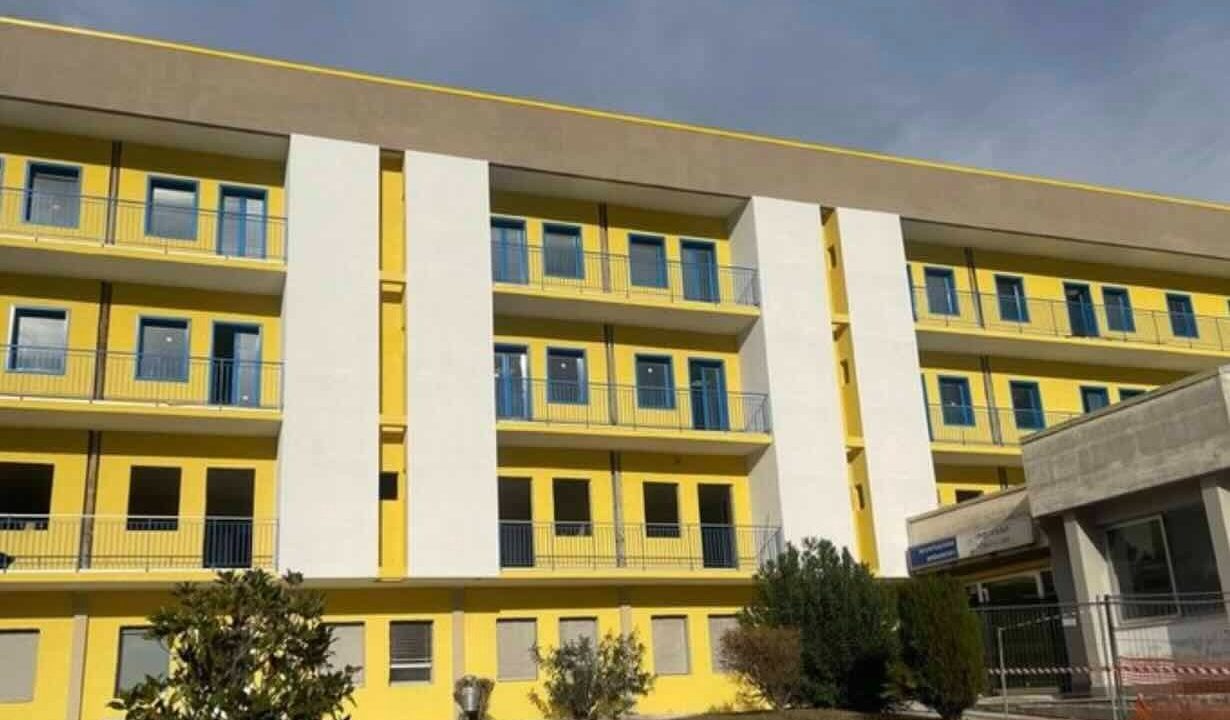 Solofra, incendiato il reparto: 75enne denunciata per fumo durante ossigenoterapia