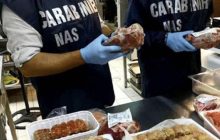 Sorrento, chiuso ristorante abusivo: sequestrati 30 chili di cibo nel centro città