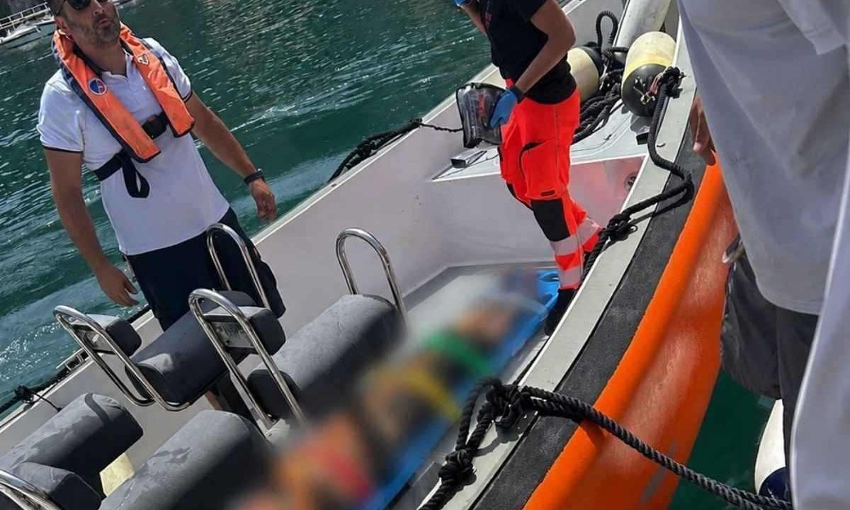 Turista belga in pericolo a Sorrento: salvata dopo una caduta dalla scogliera della Regina Giovanna