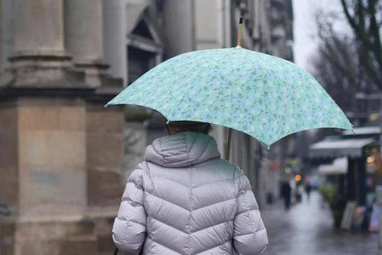 Napoli in allerta: Maltempo e disagi, cosa devono aspettarsi i cittadini?