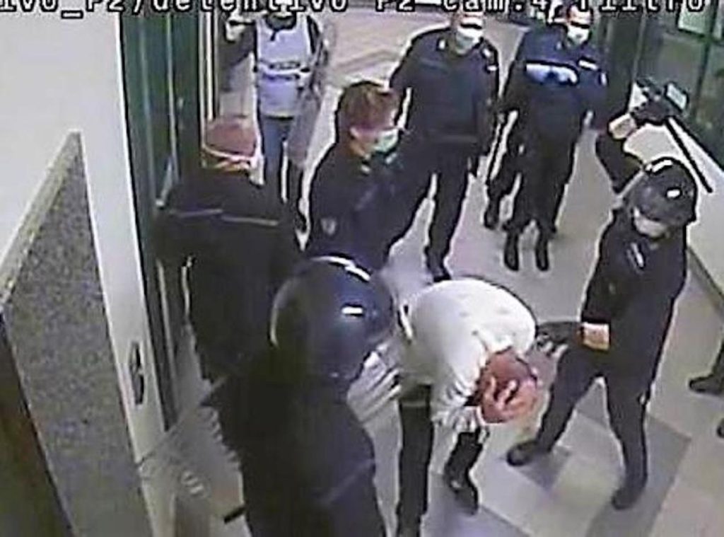 Santa Maria Capua Vetere, la verità nelle immagini: al via il processo sui maltrattamenti della polizia