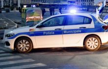 Napoli, scoperta una vettura rubata: smascherata la truffa delle auto clonate