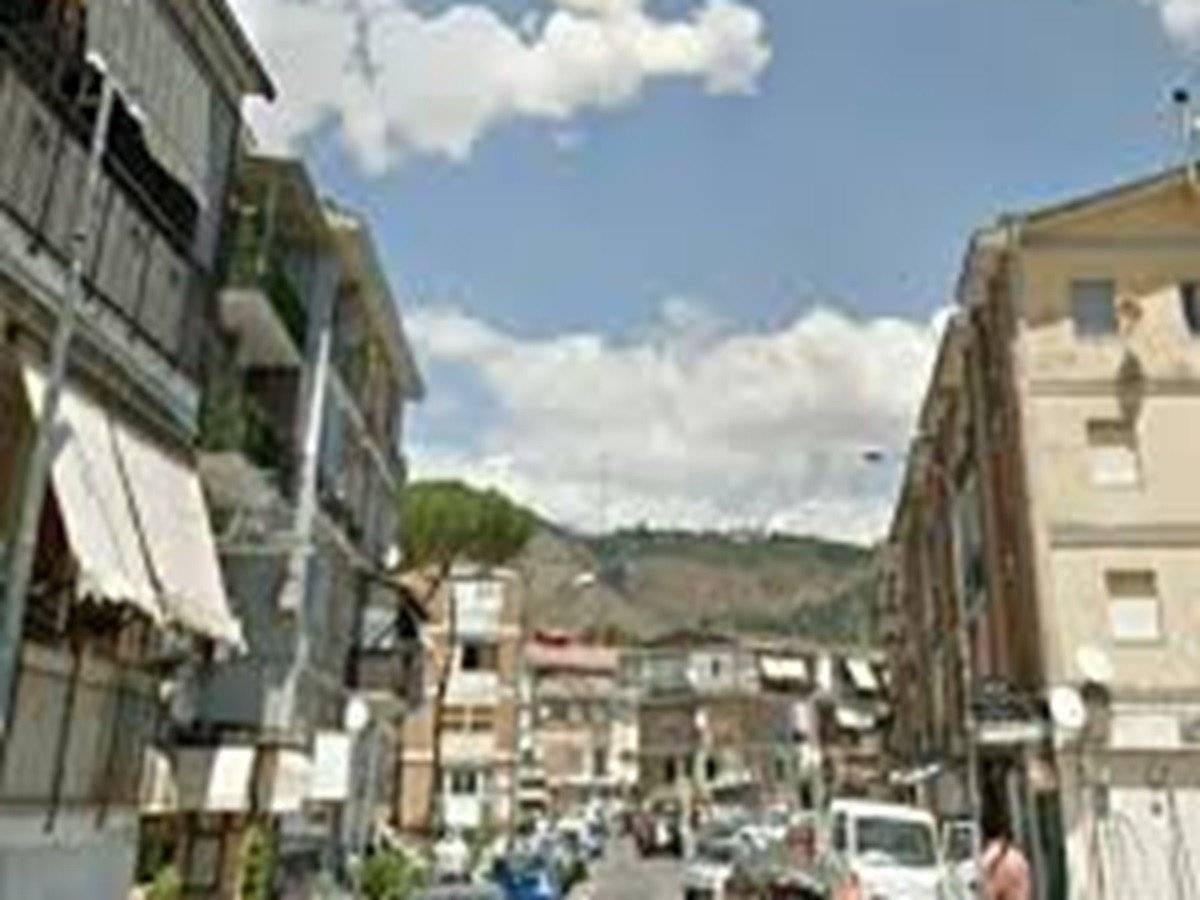 Rione Traiano, due fratelli tornano in libertà: trovati 6 chili di cocaina in casa