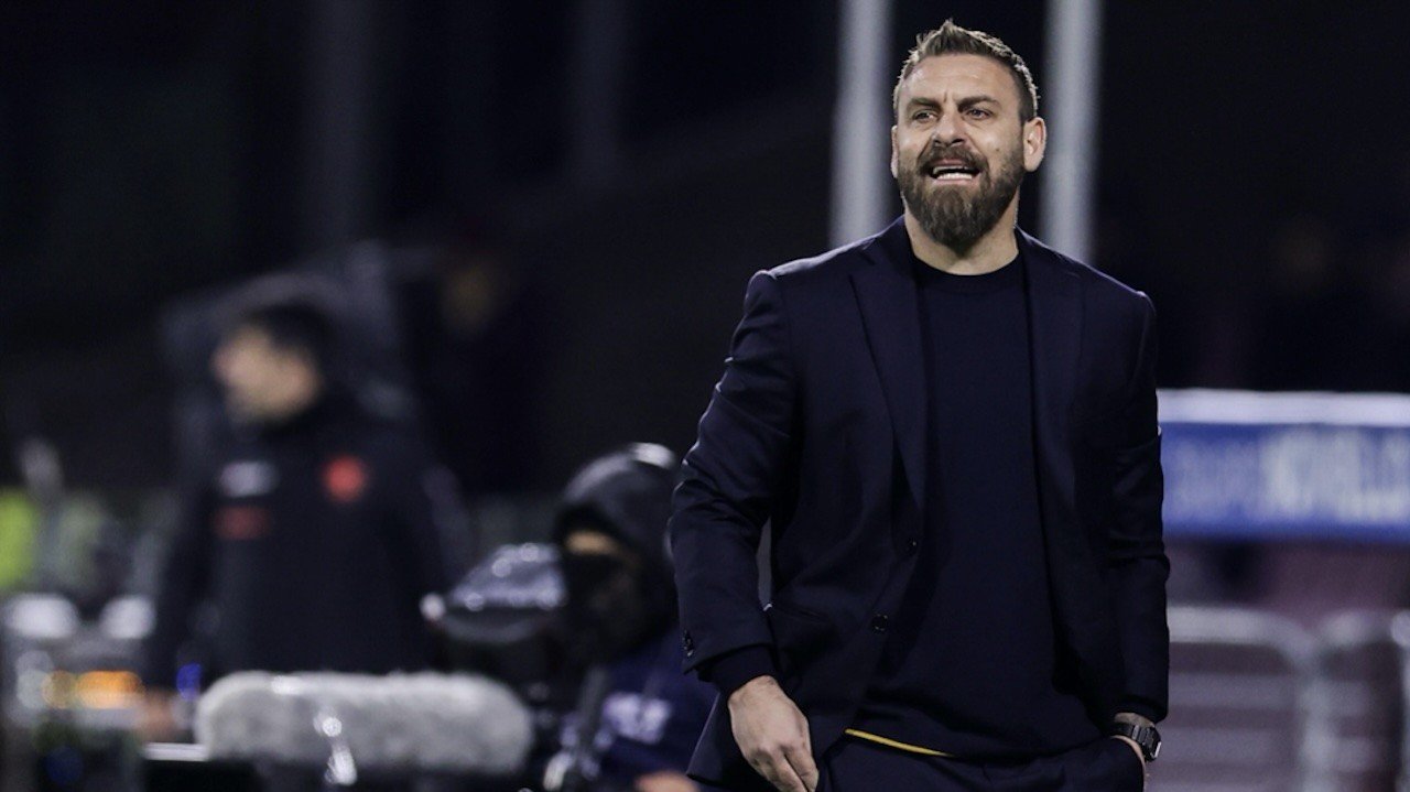 De Rossi sfida il Napoli: “Siamo pronti e motivati per il debutto in campionato”