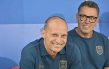 Napoli vince contro l’Osasuna, ma il mercato continua a turbare i tifosi azzurri