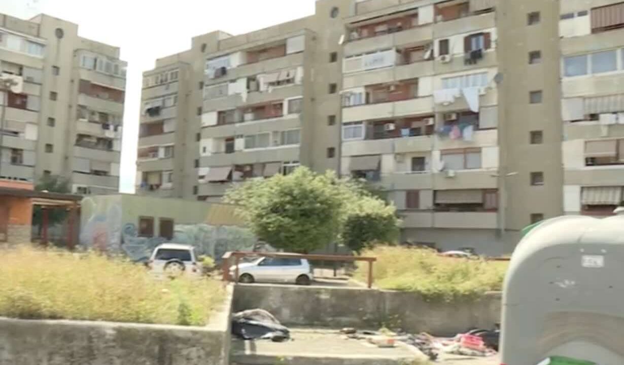 Ponticelli, tragico ritrovamento: donna di 58 anni morta in casa, probabile malore dietro al decesso
