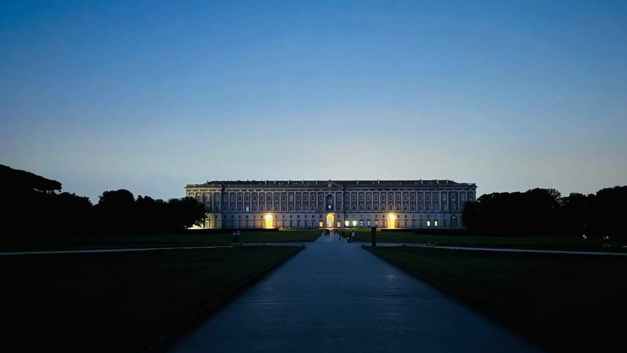 Ferragosto 2026 alla Reggia di Caserta: orari e mostre da non perdere!