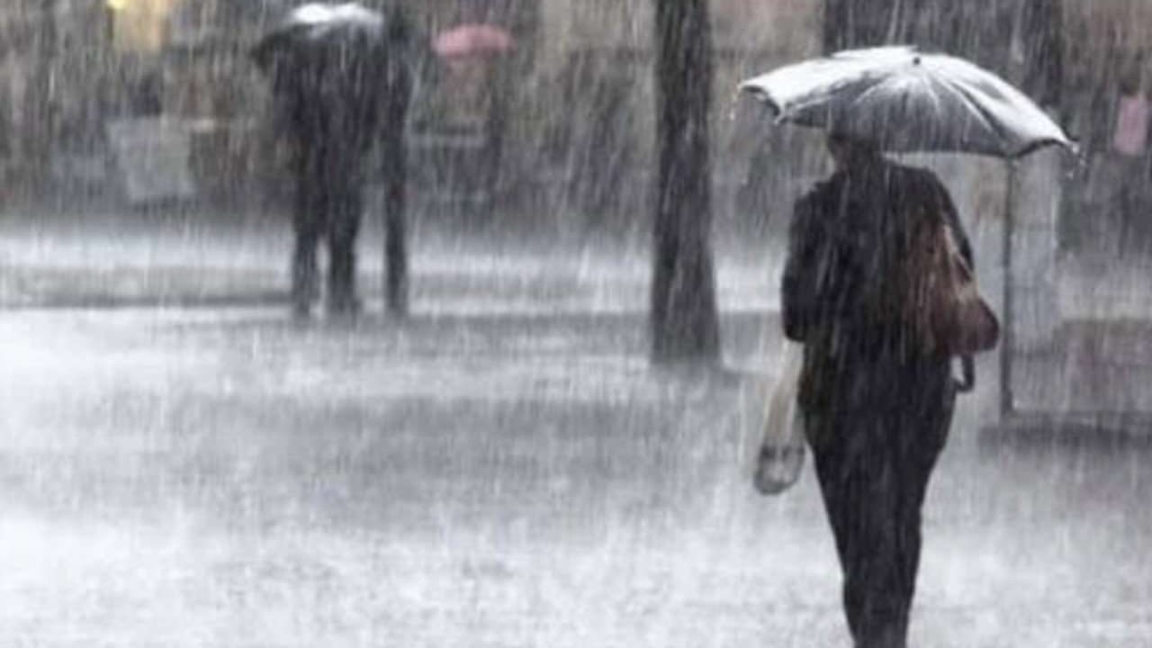 Campania, maltempo in arrivo: scatta l’allerta gialla per temporali e frane nel weekend