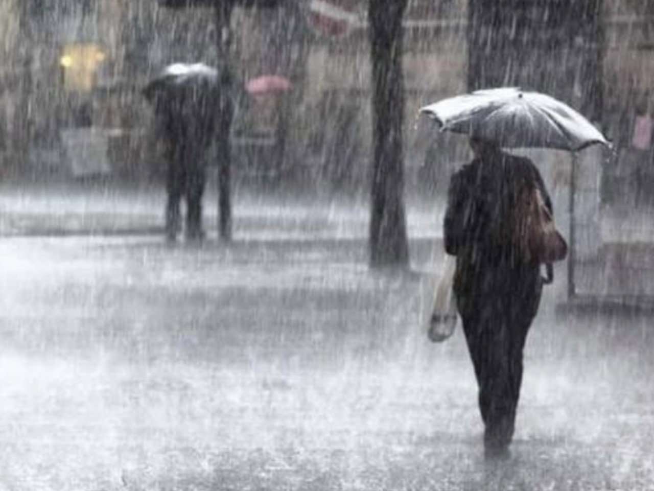 Campania, maltempo in arrivo: scatta l’allerta gialla per temporali e frane nel weekend