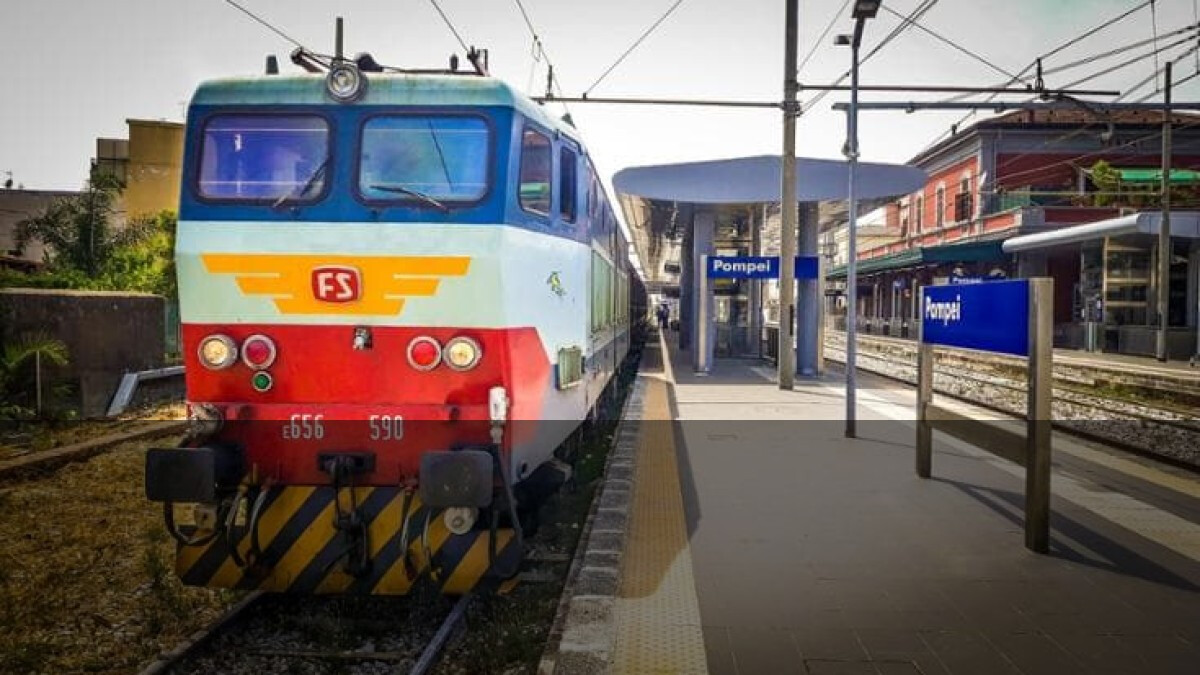 Archeotreno riparte da Napoli: treni della cultura verso Pompei, Paestum, Caserta e Pietrarsa