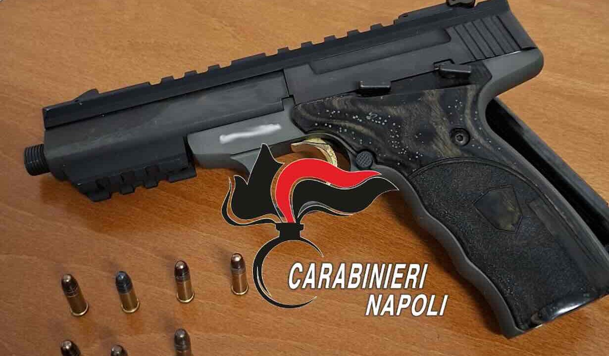 Controllo dei carabinieri a Licola: scovata pistola e munizioni nell’armadio di un 60enne già noto alle forze dell’ordine