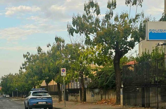 Controllo di polizia a San Giovanni a Teduccio: scoperti 20 involucri di droga e arrestato un 52enne