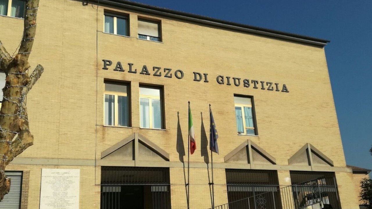 Truffa con auto di lusso: rintracciato il veicolo in Sicilia, arrestato un 54enne di Napoli