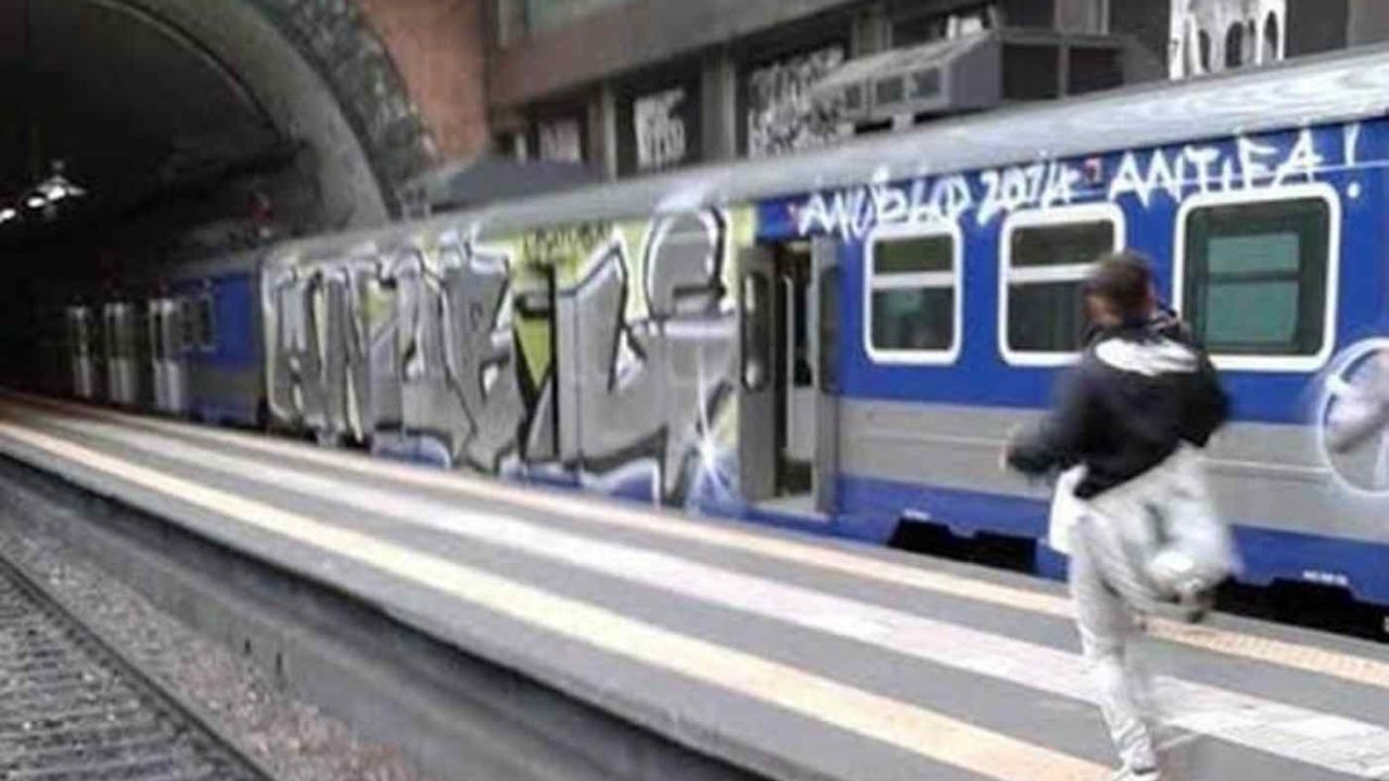 Bacoli in attesa: dopo il sisma, cittadini preoccupati per la riapertura della Cumana