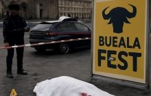 Bufala Fest a piazza Municipio: celebrazione del gusto o copertura per l’inerzia amministrativa?
