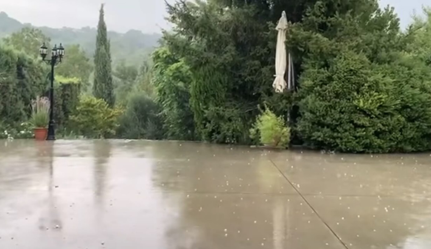 Allerta gialla in Campania: attesi temporali improvvisi che preoccupano i residenti