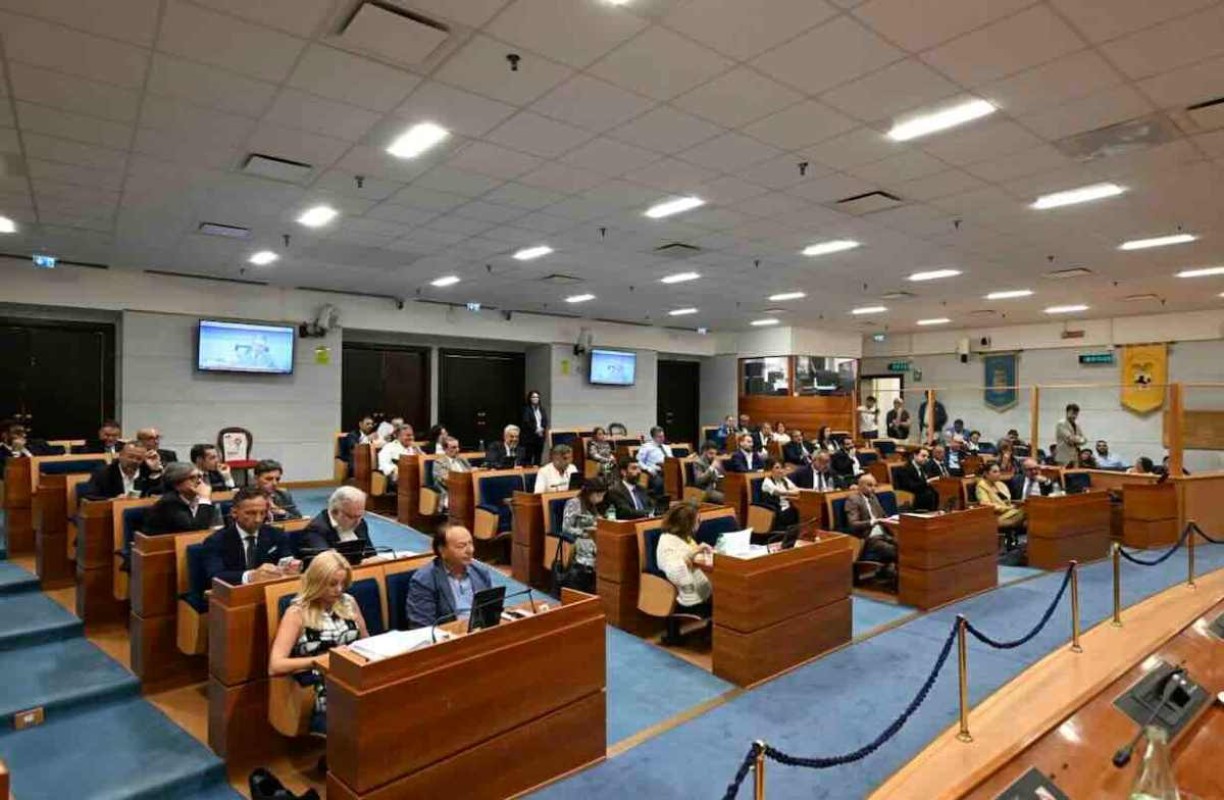 Emergenza nei Campi Flegrei: convocato il Consiglio regionale per interventi urgenti il 27 agosto