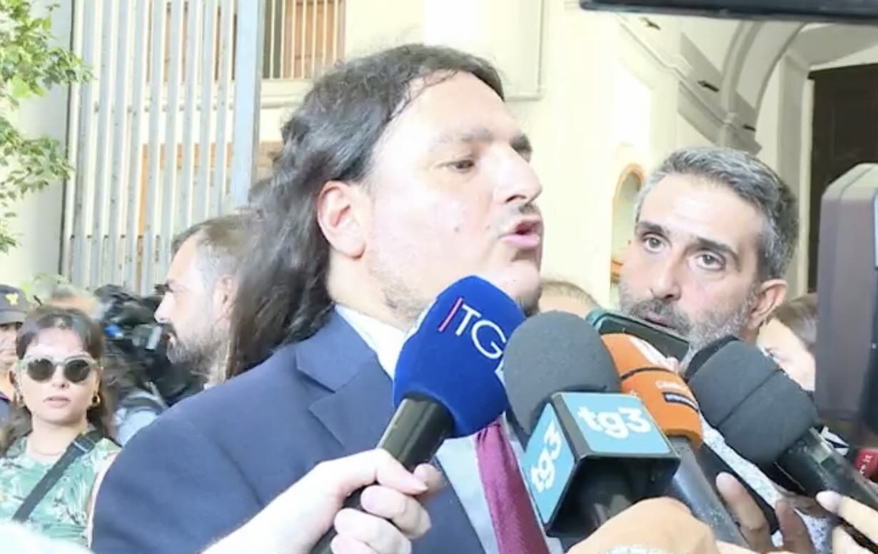 Campi Flegrei, Musumeci in conflitto con Bacoli: cittadini chiedono fatti, non parole