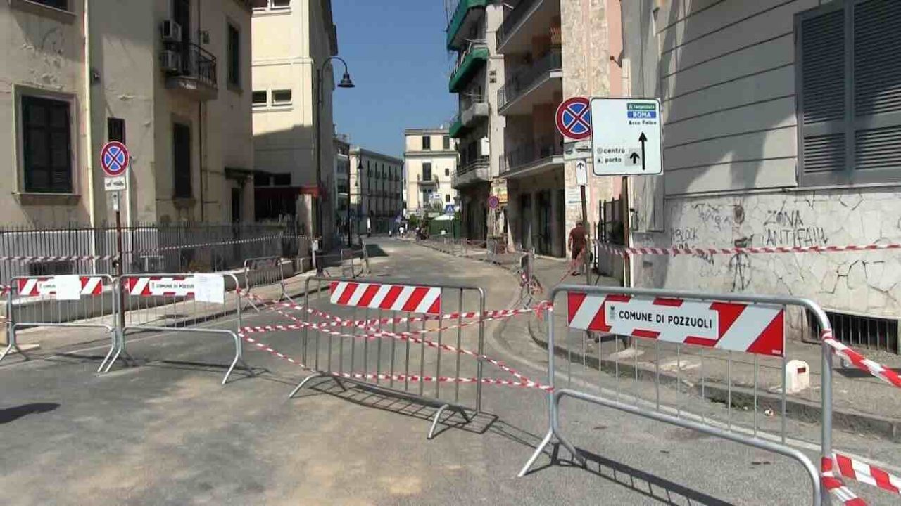 Emergenza porto a Pozzuoli: urgente un piano d’azione per sfollati e sicurezza urbana