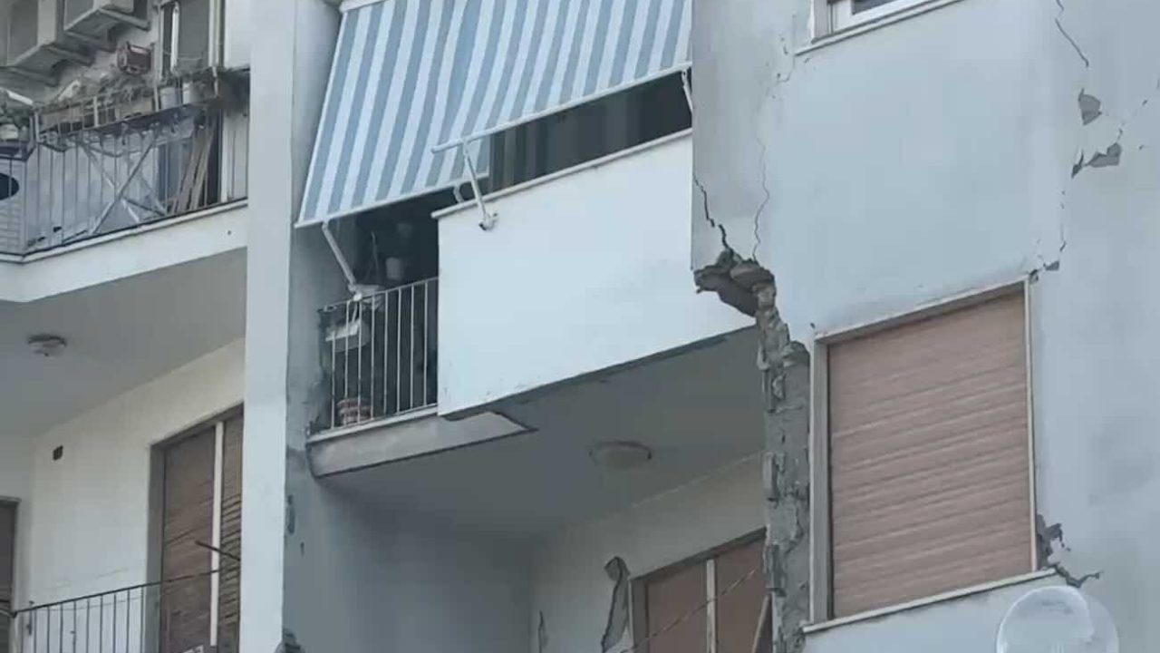 Campi Flegrei in allerta: oltre 120 scosse scuotono la zona, cittadini in ansia