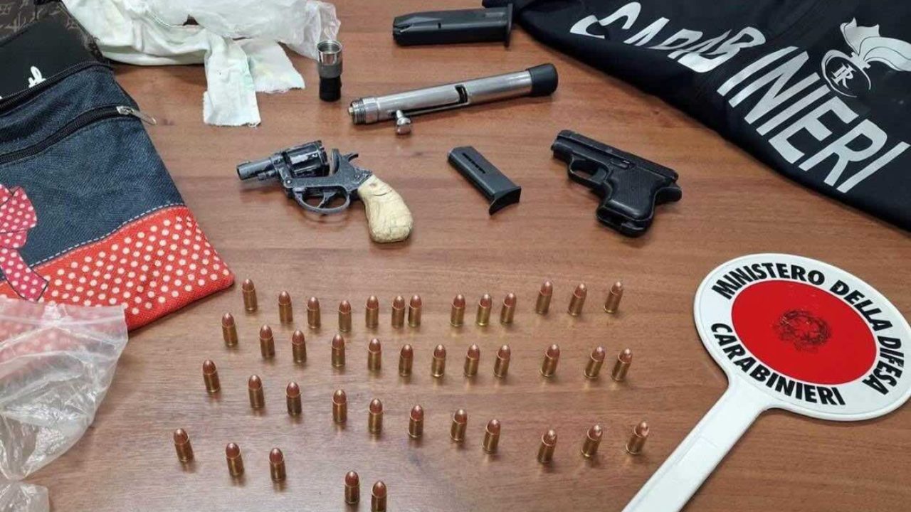 Scoperta rete di armi a Casal di Principe: arrestato un 20enne in flagrante.