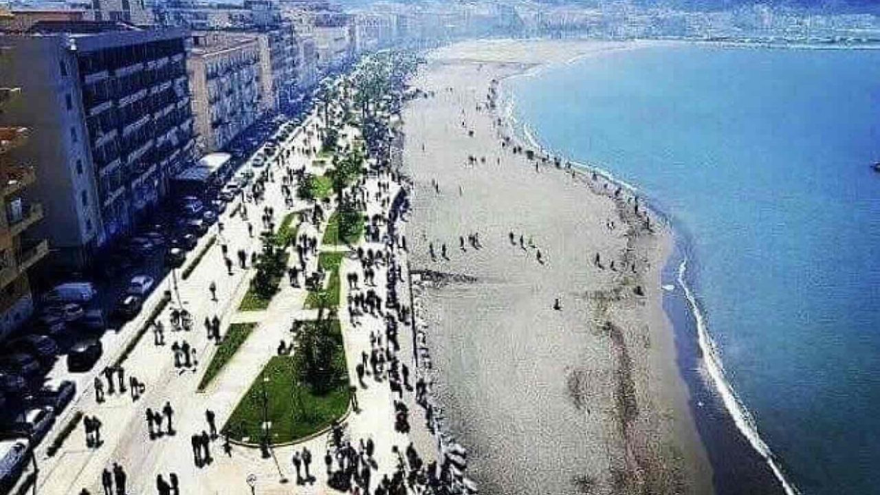 Truffa vacanze a Castellammare: famiglia di Mantova scopre casa occupata e denuncia due uomini di Napoli