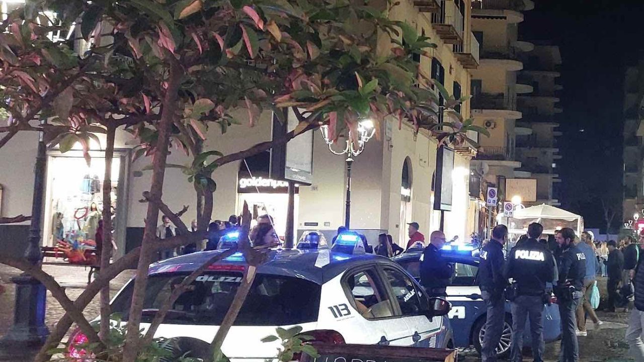 Gestione della sicurezza nei Decumani: 48 identificati e multe per irregolarità nei locali notturni
