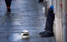 Custodi silenziosi e mura che crollano: a Napoli serve un piano che unisca memoria e sicurezza