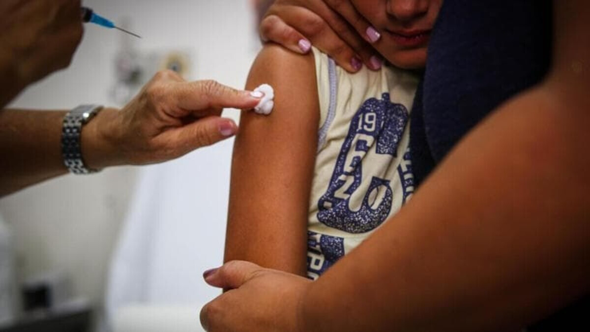 Difterite, allarme richiami: in Campania un bambino su quattro senza richiamo. A Napoli si accendono i riflettori su ASL e Comuni