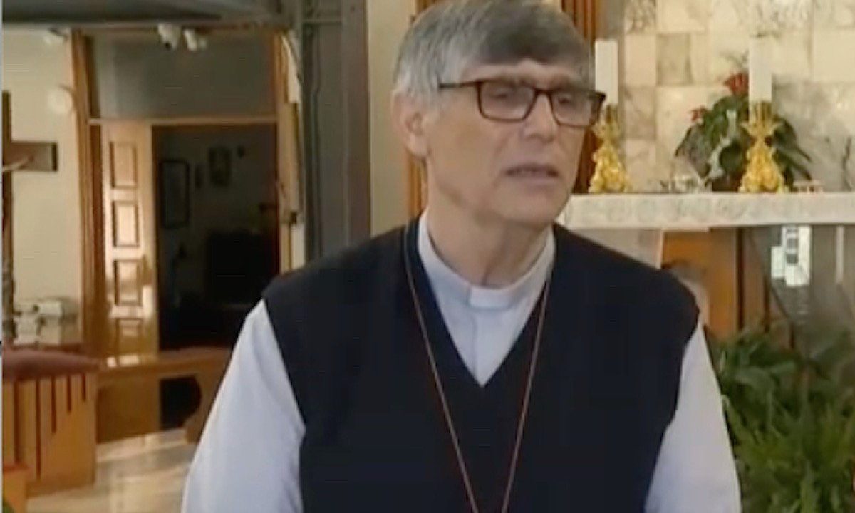 Campi Flegrei, l’appello di Don Patriciello: “Una bomba a orologeria da disinnescare”