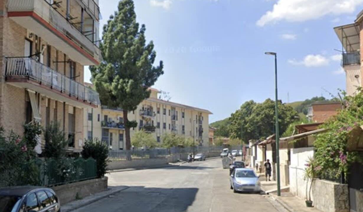 Blitz dei Carabinieri a Ferragosto: operazione anti-spaccio nel rione Traiano di Napoli
