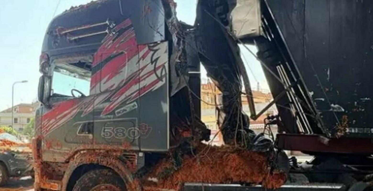 Follia a Pomigliano: camionista contromano invade l’autostrada nonostante il fermo fiscale