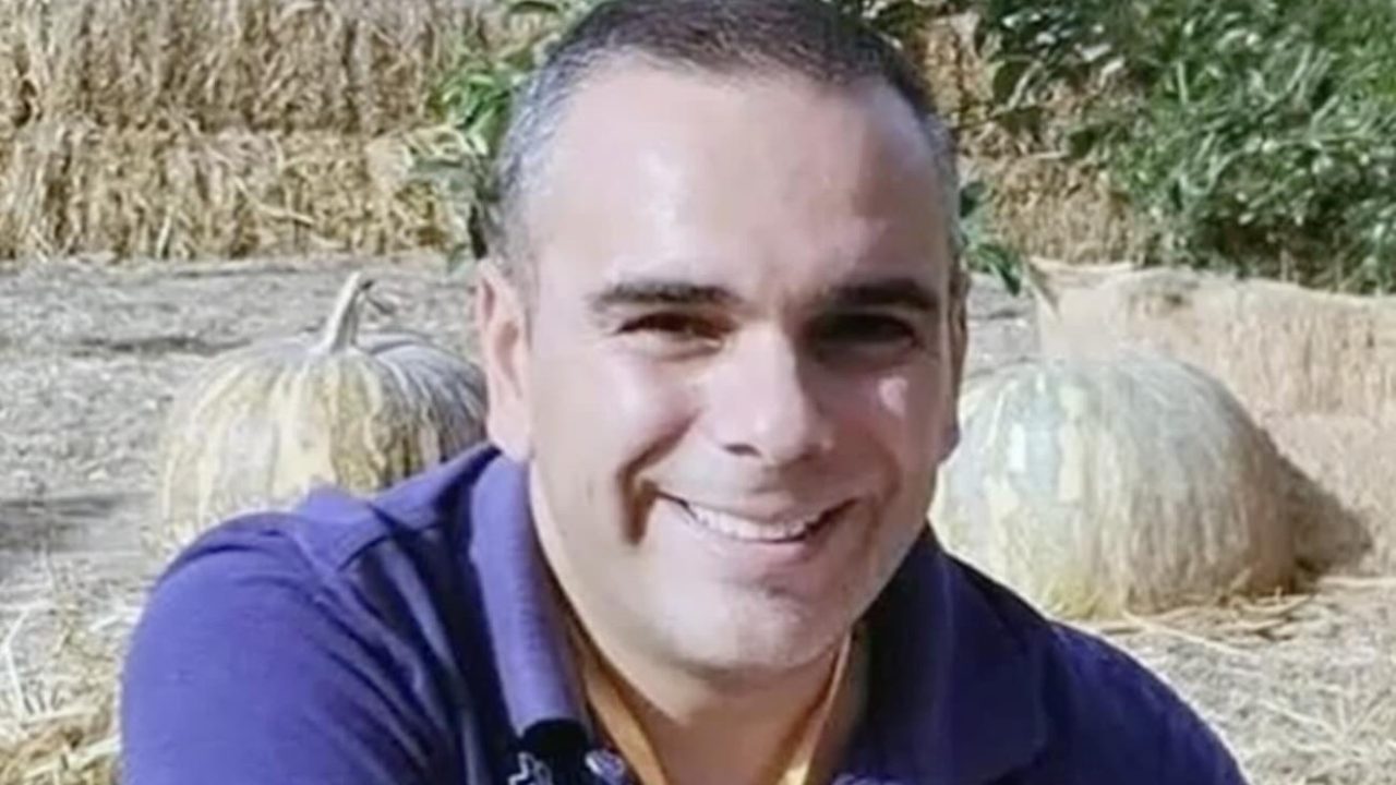 Tragedia ad Avellino: giovane rinvenuto morto in casa, indagini in corso sulla ferita alla testa.