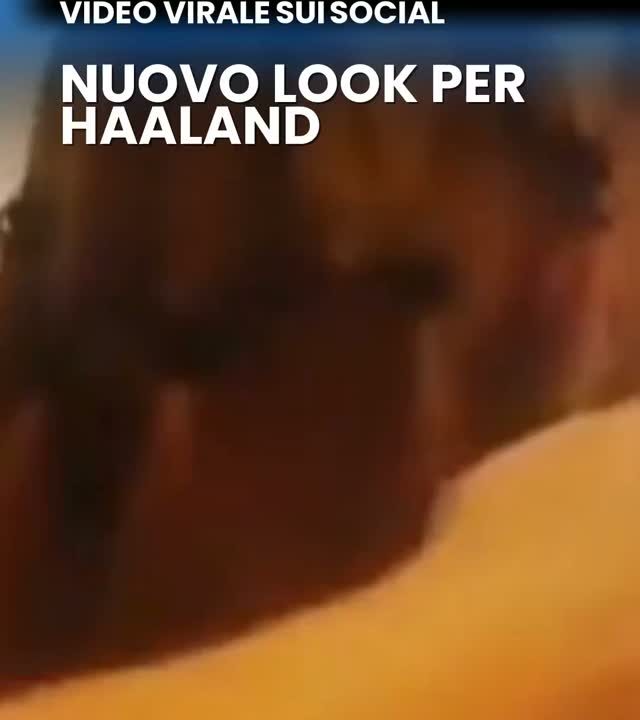 Incredibile cambio di look per Erling Haaland! Il bomber del Manchester City dice addio alla sua celebre chioma bionda e chiama Pep Guardiola in diretta. Che ne pensate? u2702ufe0fu26bd #Haaland #Guardiola #ManchesterCity #NewLook