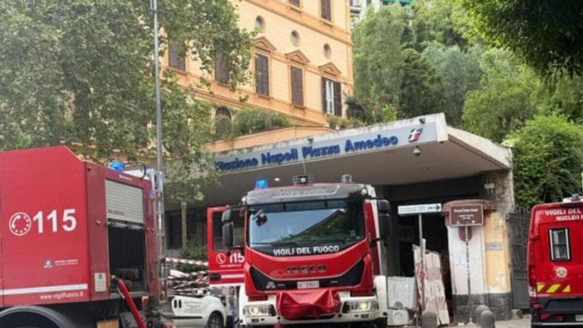 Incendio a Piazza Amedeo: Linea 2 ferma, pendolari in tilt e torna il tema della manutenzione