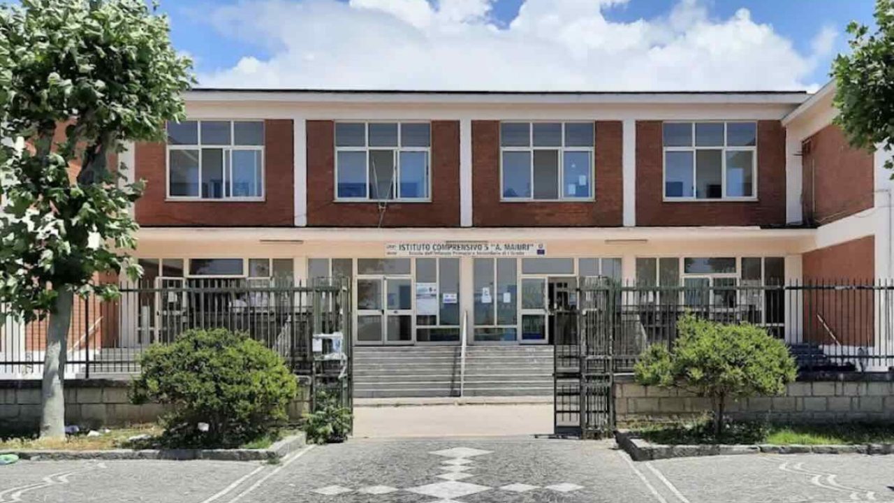 Ercolano, operaio ferito in cantiere: sospesi i lavori e indagini in corso per accertare le cause dell’incidente