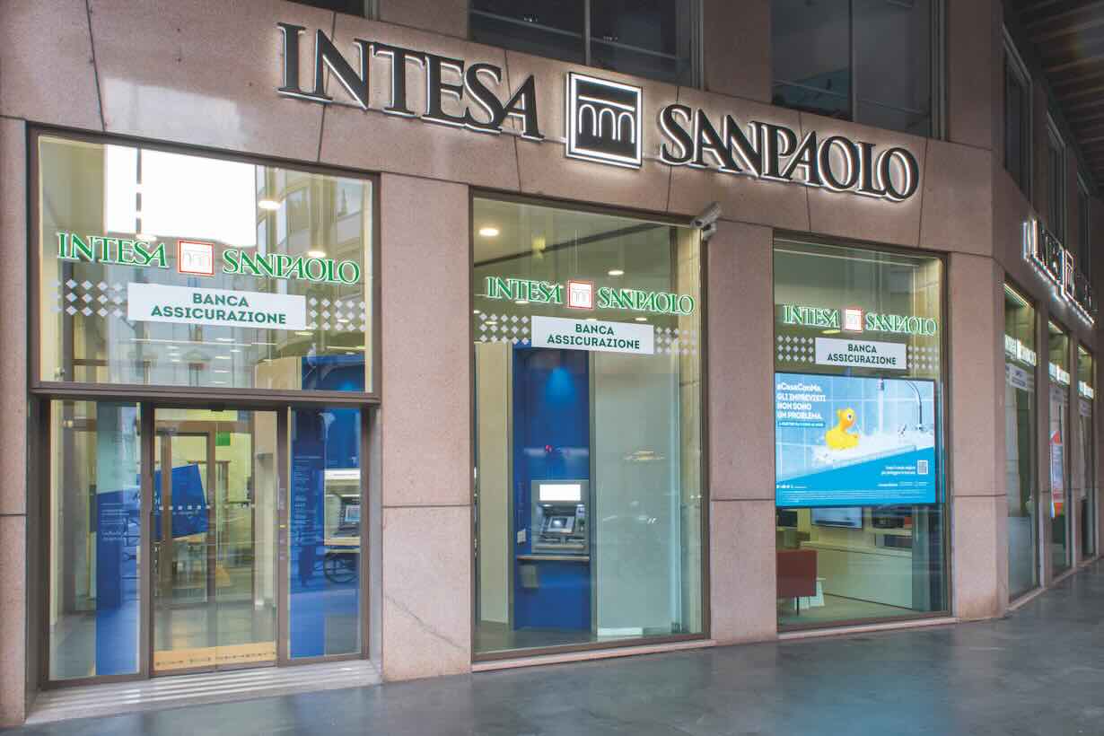 Campi Flegrei, Intesa Sanpaolo svela un piano da 100 milioni per aiutare famiglie e imprese in difficoltà
