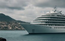 Ischia in vendita a rate: la Four Seasons I porta il lusso, l’isola resta a pagare il conto