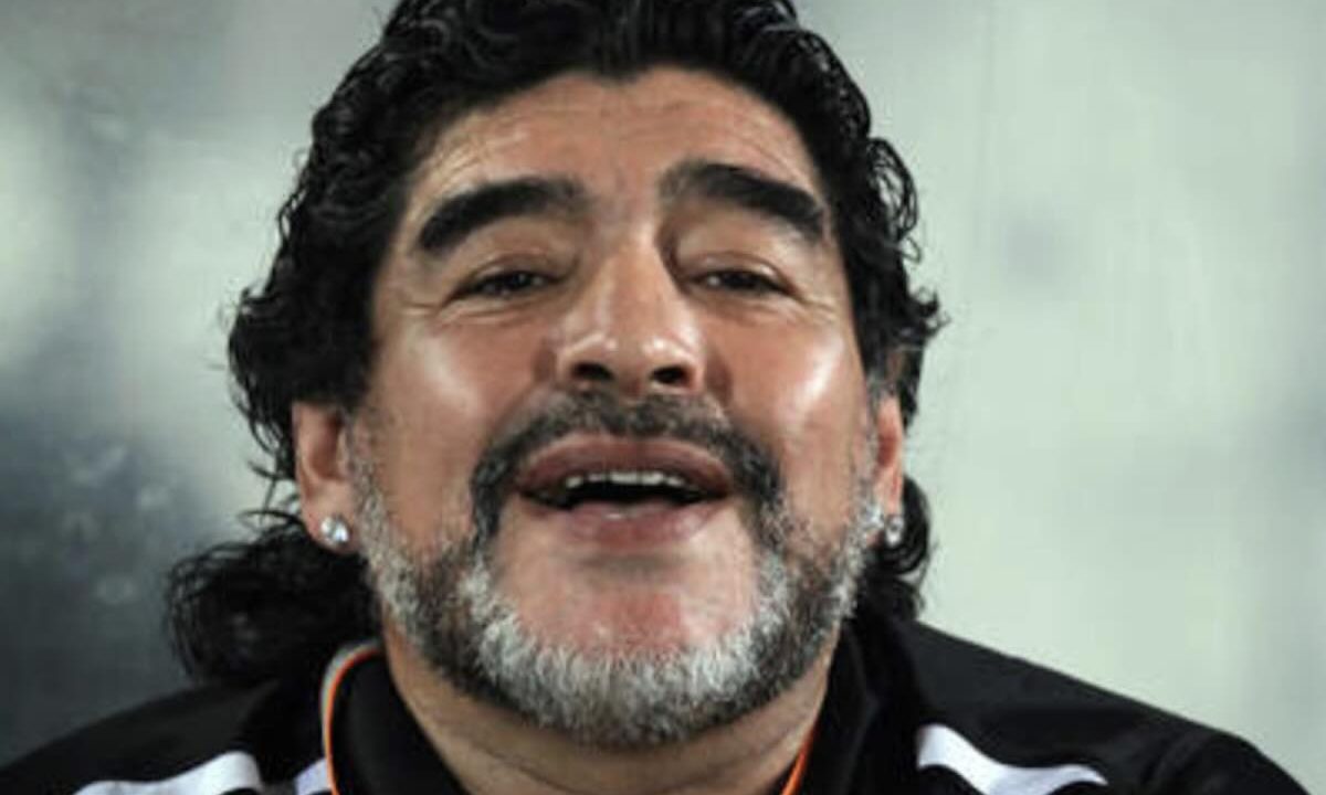 Cartella clinica di Maradona confusa con quella del padre: l’ombra di uno scandalo al processo