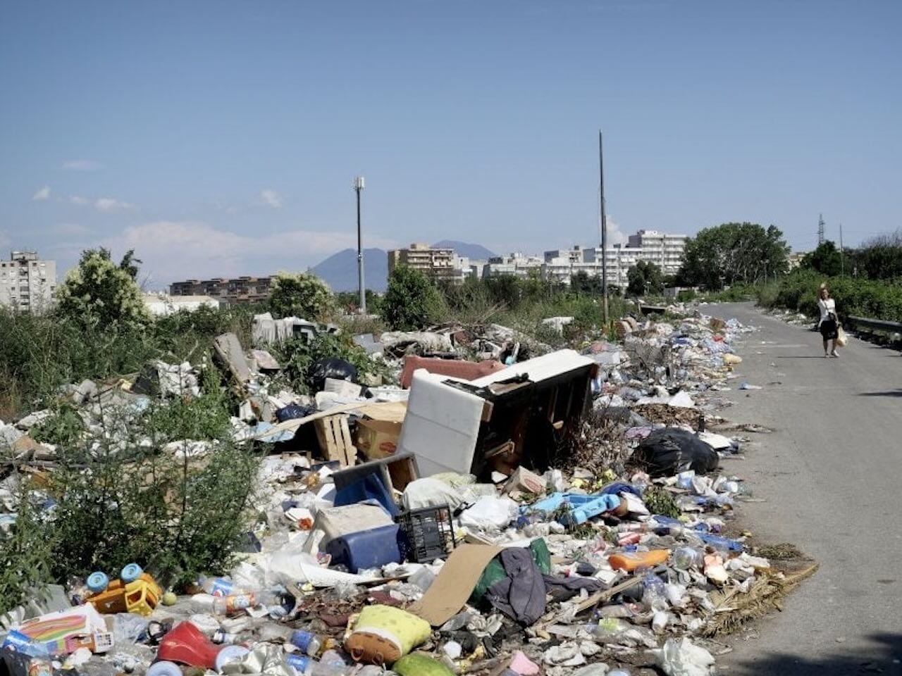 Operazione contro la criminalità: 10 arresti e espulsioni nei campi nomadi di Napoli e altre città italiane