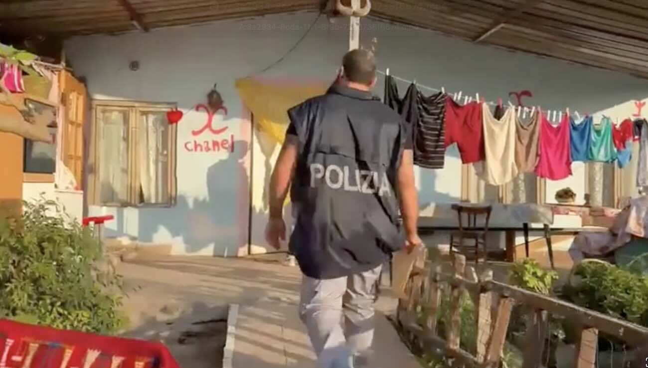 Furti di energia a Casoria: maxi blitz della polizia mobilita 100 agenti per un quartiere più sicuro